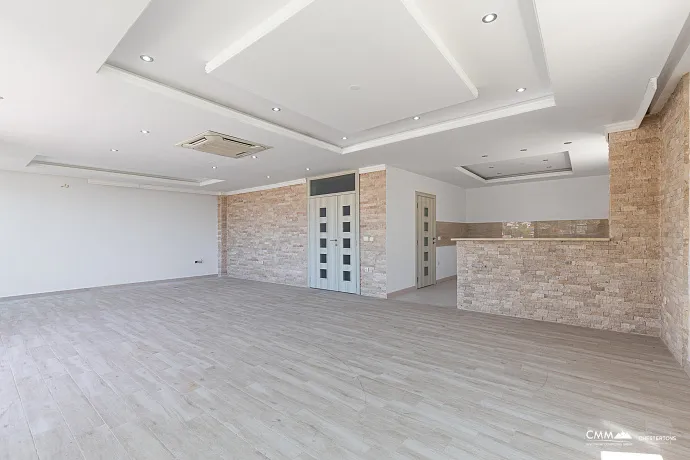 Penthouse in Ulcinj with sea view