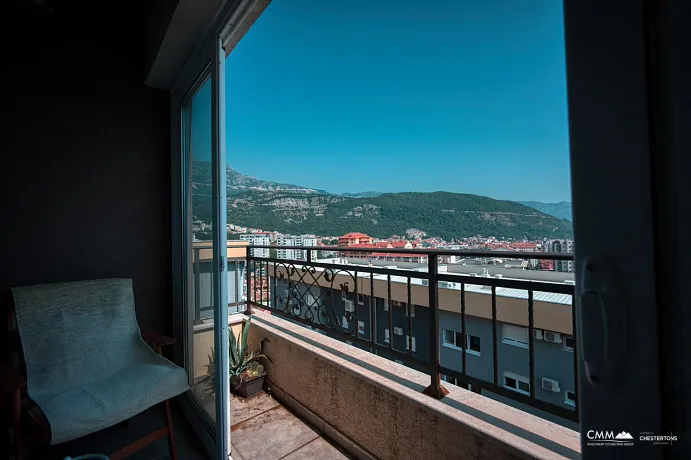 For sale apartment in Budva with a city view