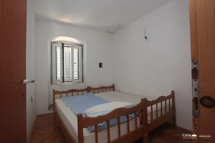 Frontline Four Bed House Near Central Kotor