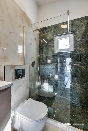 Two-storey spacious house in Sutomore