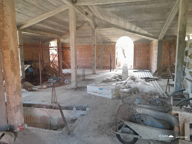 House for sale with a large plot in Cetinje