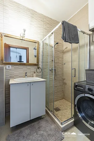 Spacious Apartment with Sea View in Tivat, Mažina Area