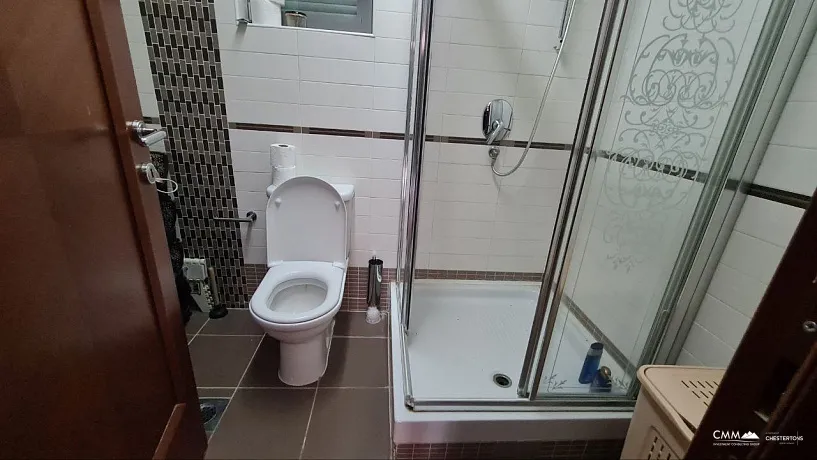 House in a quiet area of ​​Budva overlooking the sea.