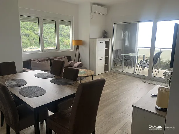 A bright and comfortable 65 m² apartment in Rafailovići