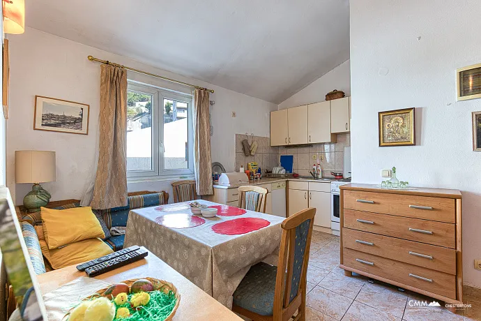 A townhouse wiht mountine view in Budva