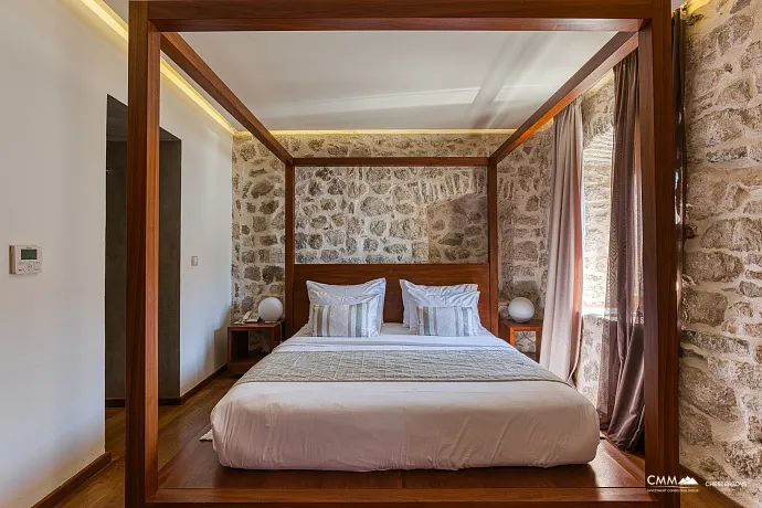 Luxury Villa with Panoramic Sea View – Elegance and Comfort Combined