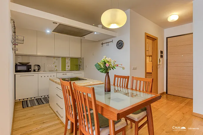 Modern, Comfortable, and Fully Equipped One-Bedroom Apartment Near the Beach