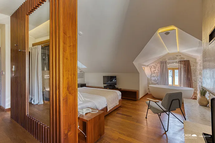 Luxury Villa with Panoramic Sea View – Elegance and Comfort Combined