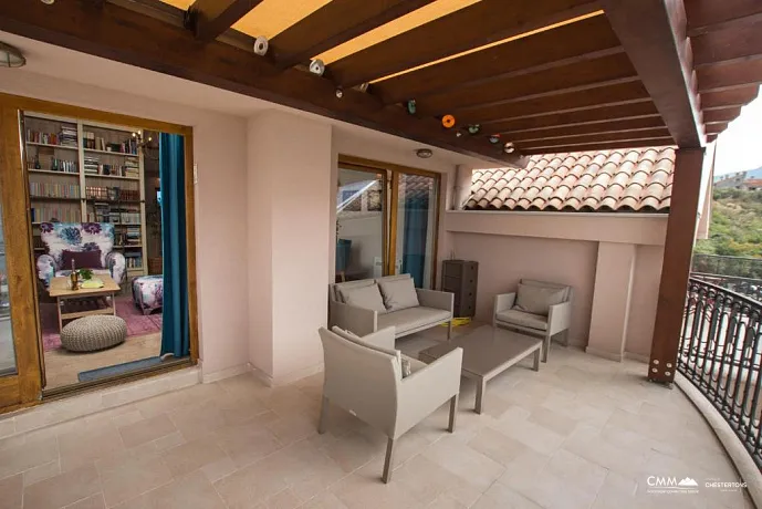 Attractive villa in picturesque Kotor, in the Dobrota area