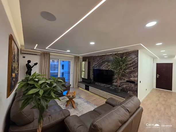 Luxury Three-Bedroom Apartment with Private Sauna 300 m from the Sea – Bečići (107 m²)