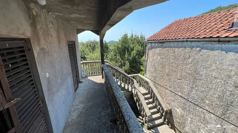 Three houses in the charming village of Klinci on the Lustica peninsula