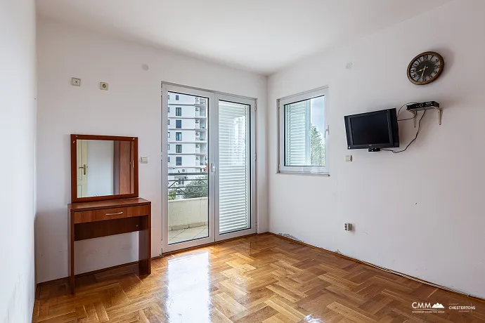 Spacious 64 m² Apartment with Sea View in Bečići