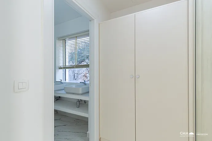 Luxurious villas in the PURE MANSIONS complex