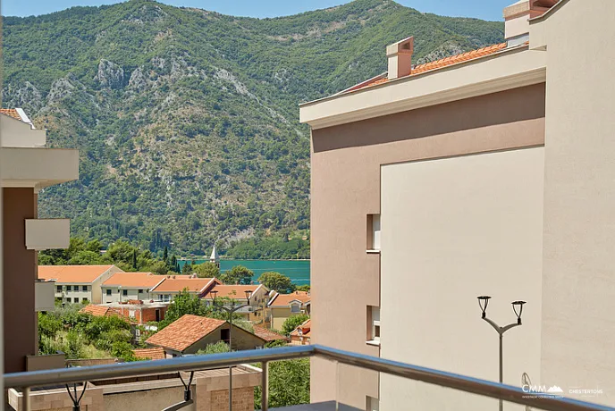 For sale apartments in a complex in Kotor with a sea view