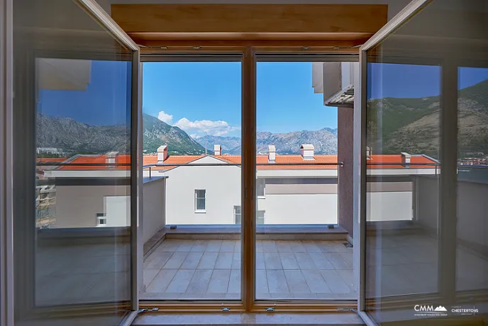 For sale apartments in a complex in Kotor with a sea view