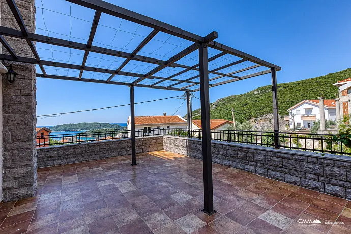 Sea view villa in Becici