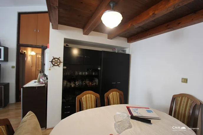 A townhouse wiht mountine view in Budva