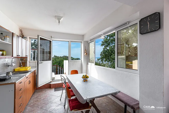 House with a terrace and sea view in Bar