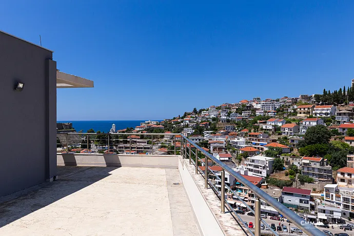 Penthouse in Ulcinj with sea view