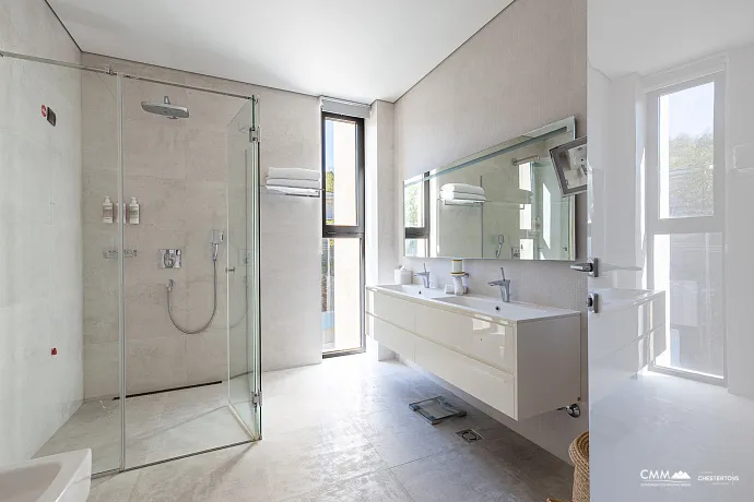 Luxury 44 m² Apartment with Sea View in Radovići