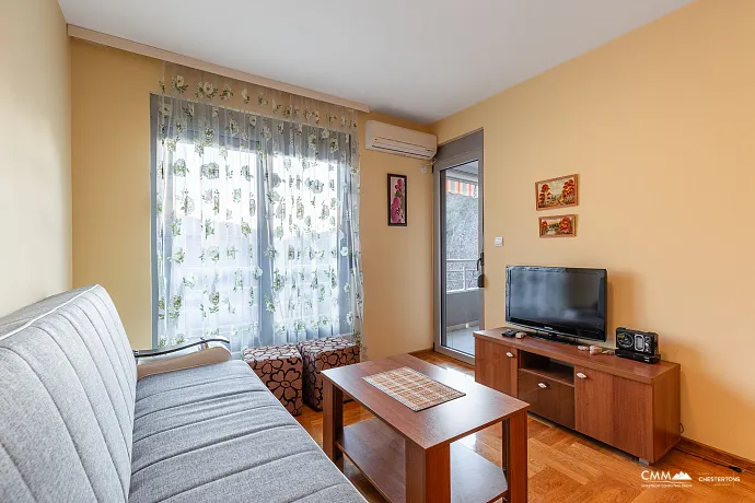 One-bedroom apartment in Becici