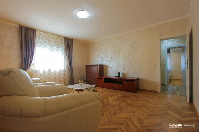 2 bedroom apartments in a charming 3-storey building in Bar