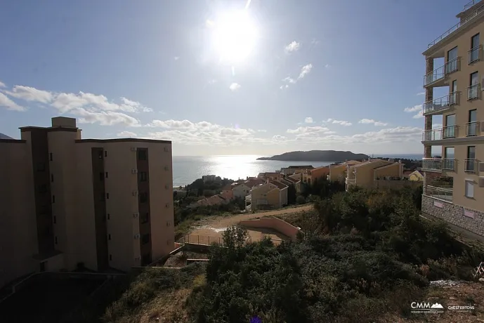  A seaview apartment in Becici