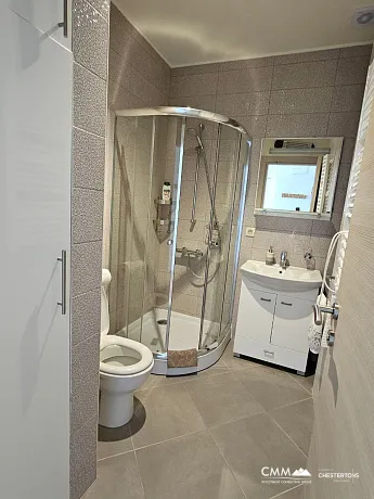 Spacious 1-Bedroom Apartment in Prcanj