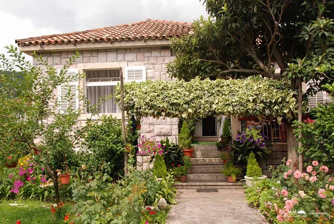 House on the first line from the sea in Herceg Novi