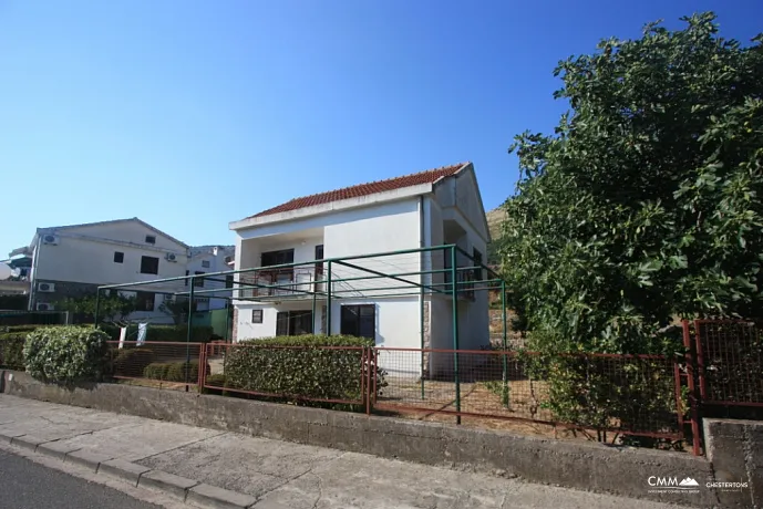 Petrovac House Near The Coast