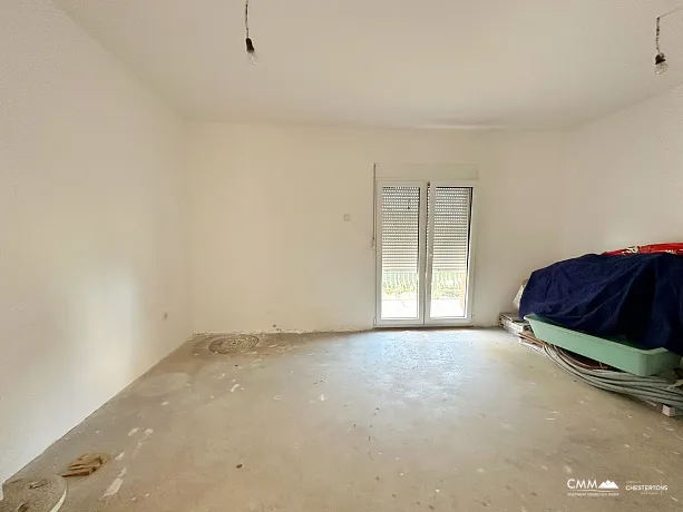 Two storey house in Dobra Voda
