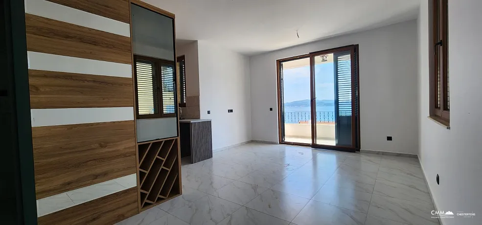 Spacious and bright apartments with panoramic sea views