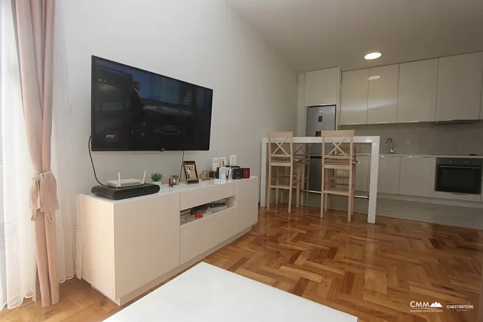 A bright apartment in Becici