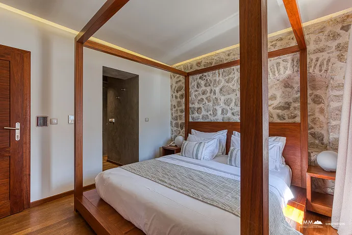 Luxury Villa with Panoramic Sea View – Elegance and Comfort Combined