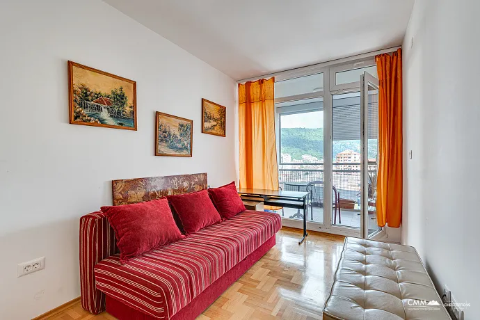 47 m² | 2-Room Apartment with 1 Bedroom and Balcony for Sale