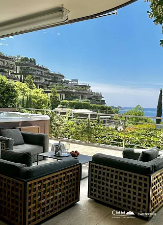 Luxurious apartment in Budva with sea view