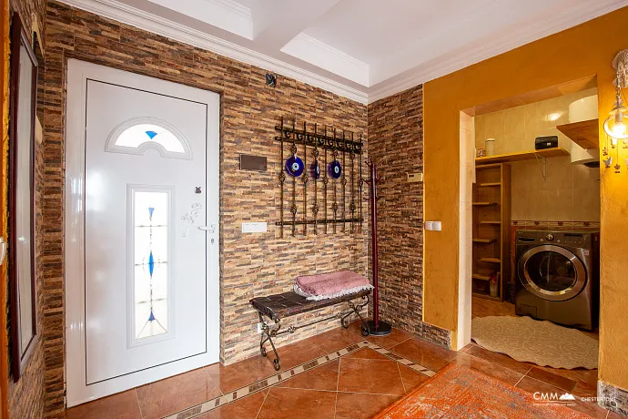 Three-storey family house in Susanj