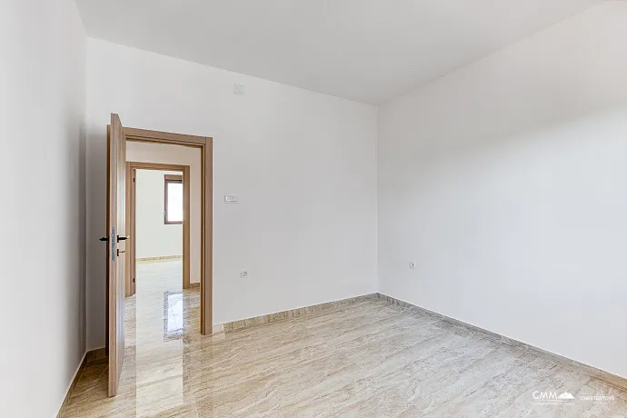 Renovated apartment in Tivat, 78 m²
