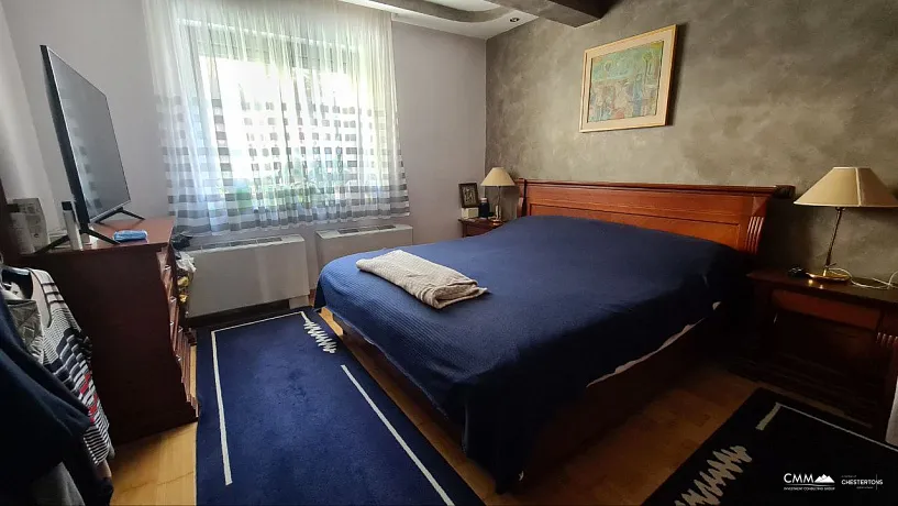 House in a quiet area of ​​Budva overlooking the sea.