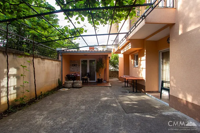 Two-storey house 201m2 in Sutomore