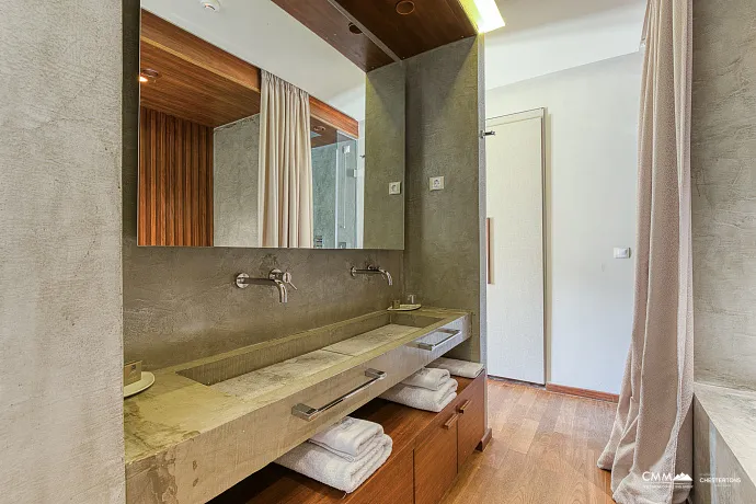 Luxury Villa with Panoramic Sea View – Elegance and Comfort Combined