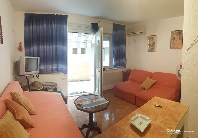 One-bedroom apartment in Petrovac