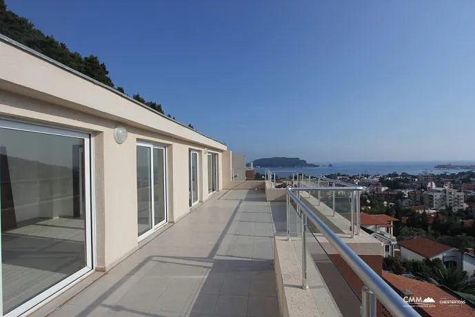 Apartment with magneficent sea view in Budva