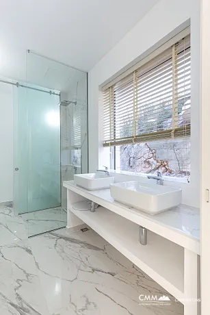 Luxurious villas in the PURE MANSIONS complex