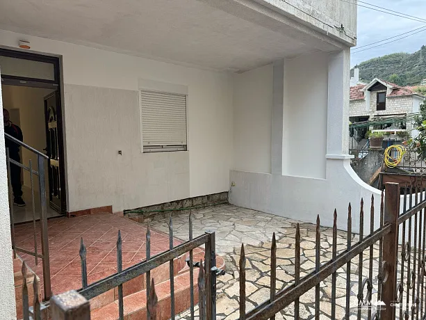 Renovated apartment 49 m², Tivat