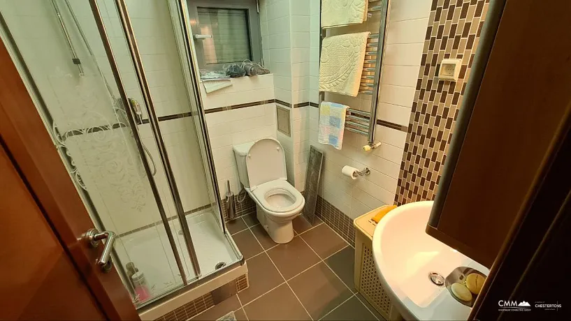 House in a quiet area of ​​Budva overlooking the sea.