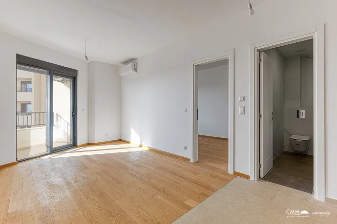 One-bedroom apartment with garage, Bečići