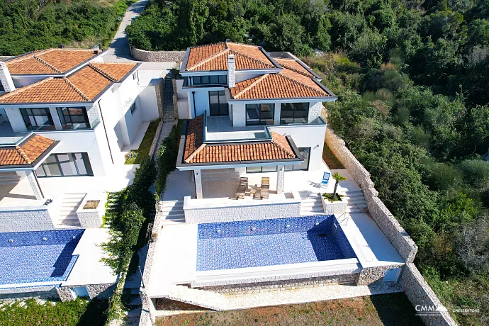 Exclusive Seafront Villa