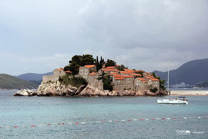 Four-storey villa in Sveti Stefan