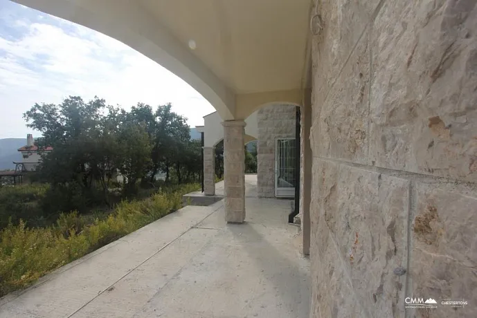 A house with sea and mountine view in Mojdez, Herceg Novi